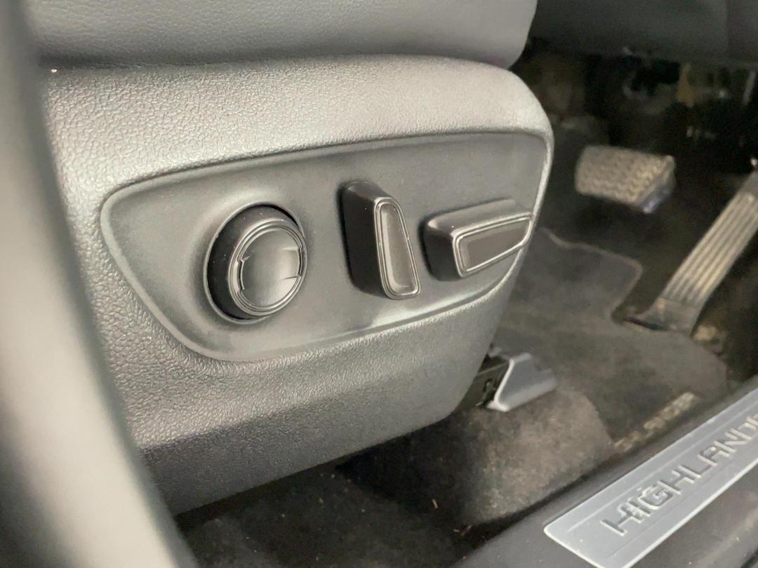 Photo '31' of Toyota Highlander