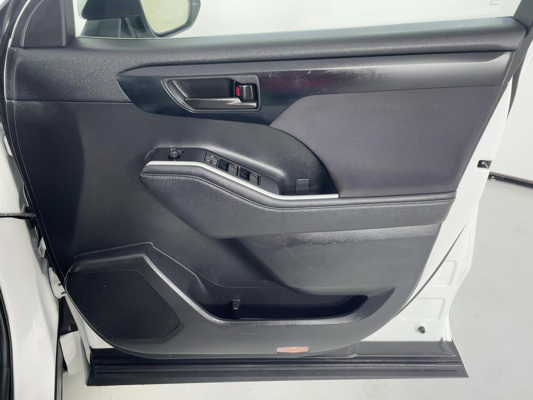 Photo '15' of Toyota Highlander