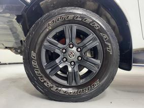 Photo '10' of Toyota Hilux