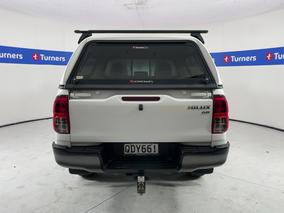 Photo '6' of Toyota Hilux