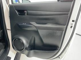 Photo '19' of Toyota Hilux