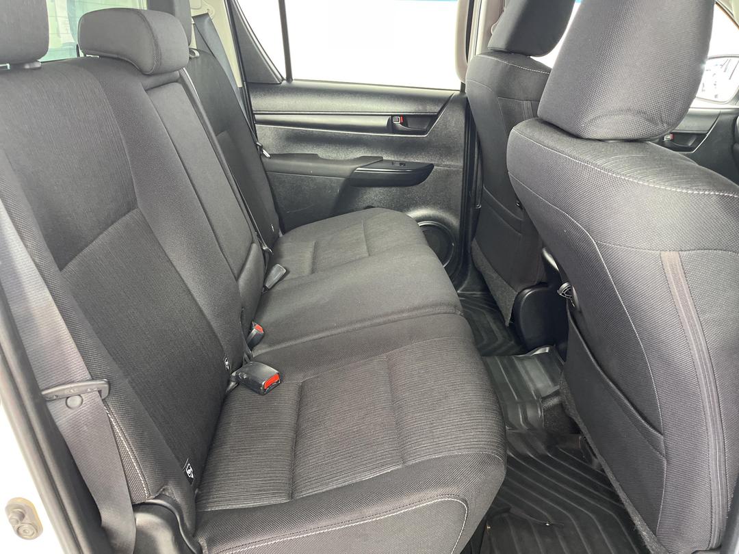 Photo '20' of Toyota Hilux