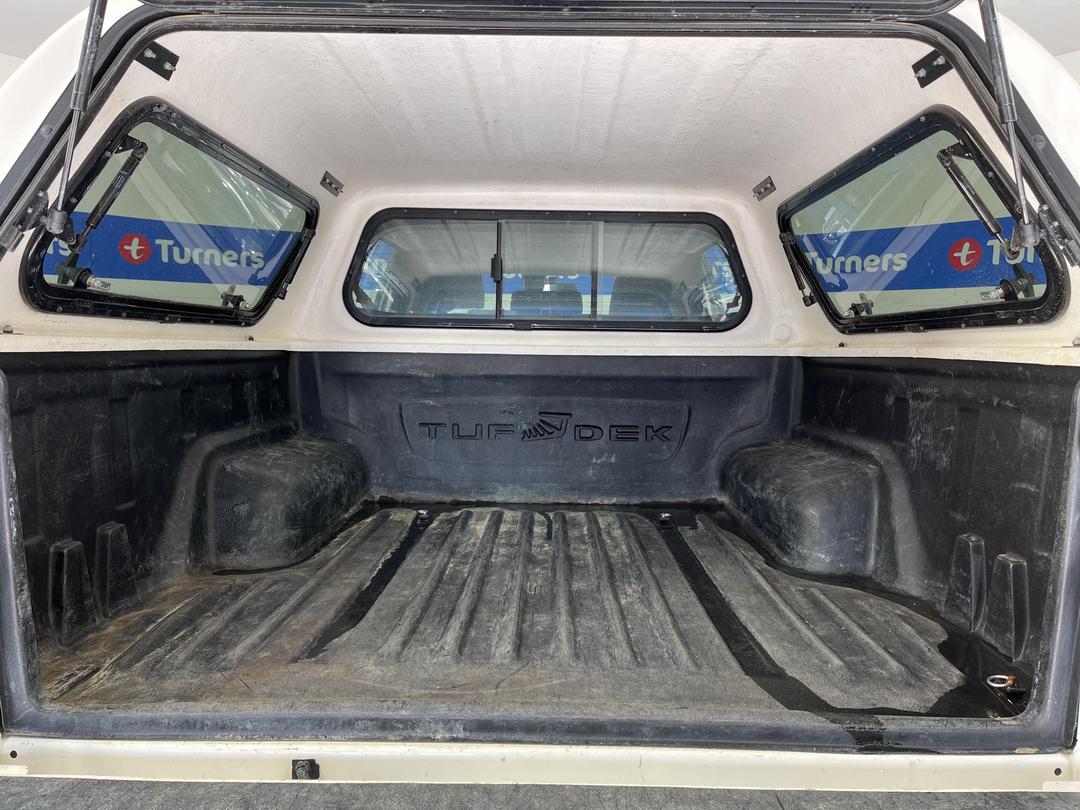 Photo '14' of Toyota Hilux