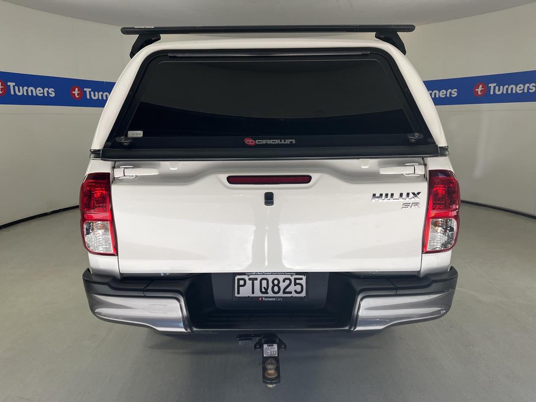 Photo '6' of Toyota Hilux