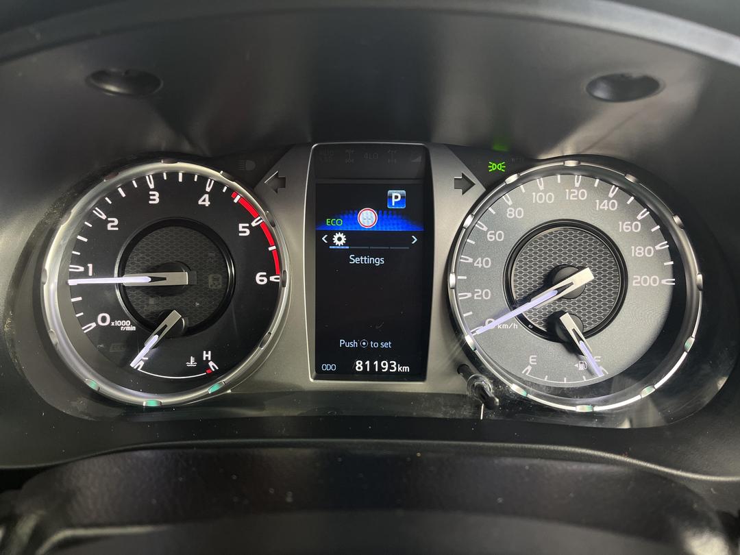 Photo '21' of Toyota Hilux