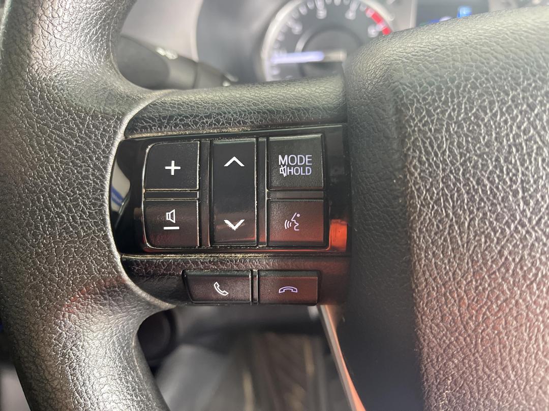 Photo '24' of Toyota Hilux