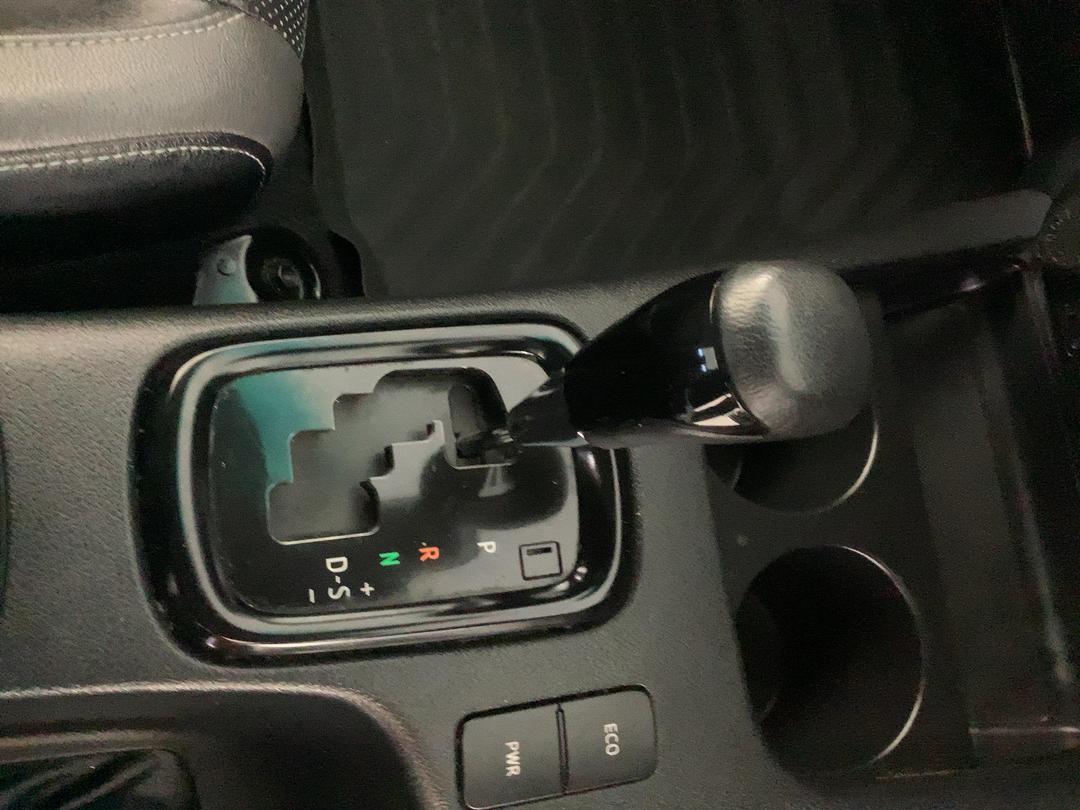 Photo '18' of Toyota Hilux