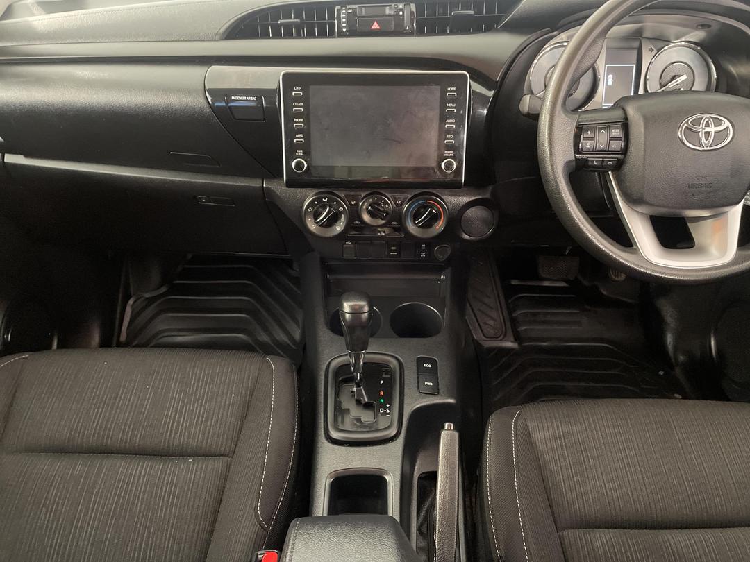 Photo '18' of Toyota Hilux