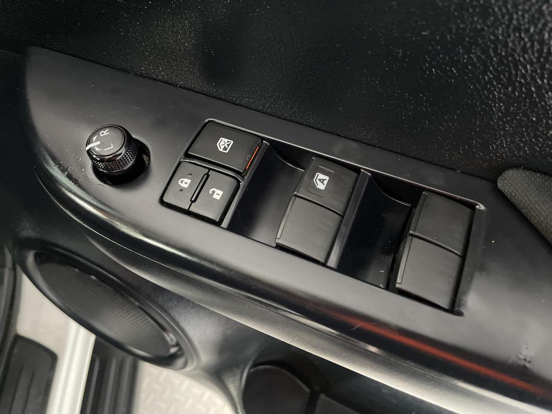 Photo '24' of Toyota Hilux