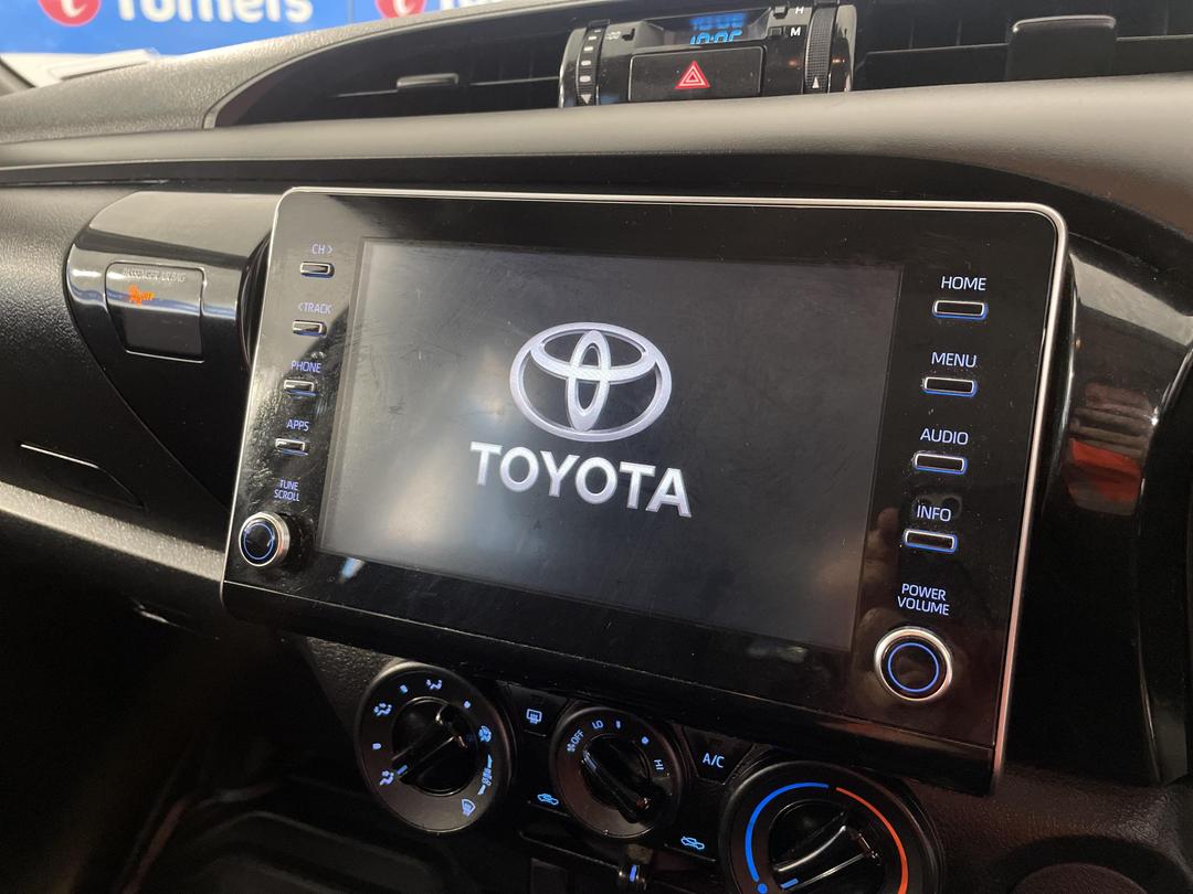 Photo '29' of Toyota Hilux