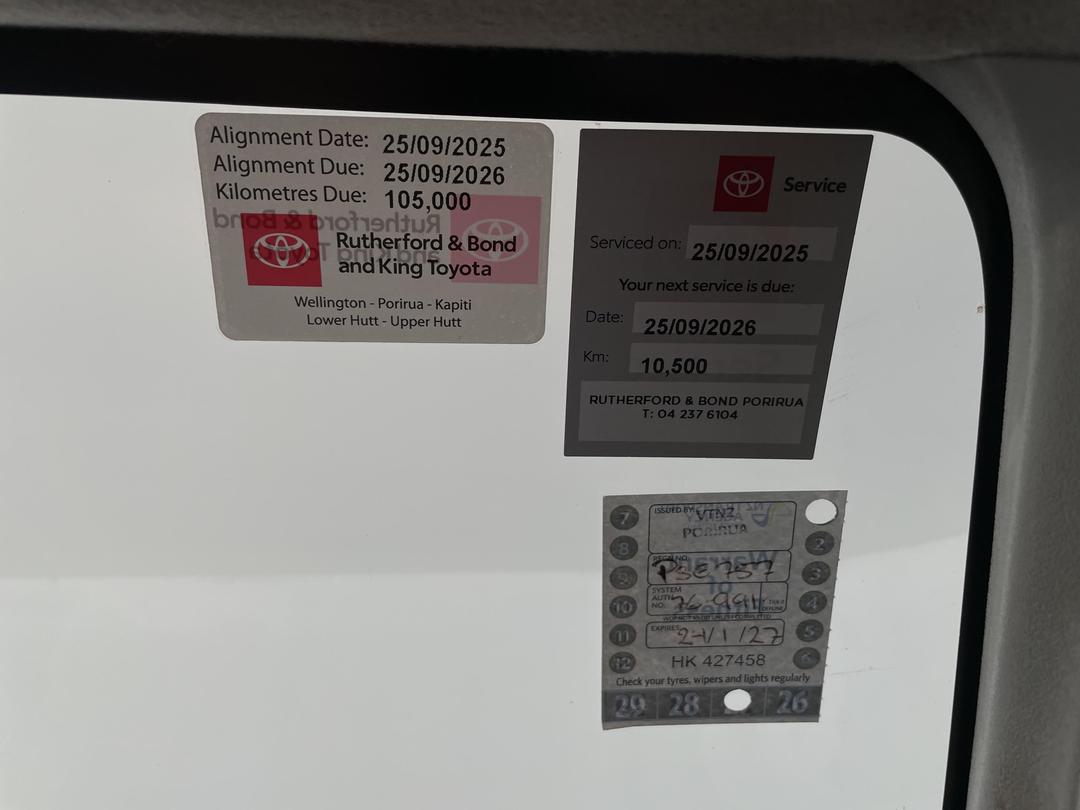 Photo '34' of Toyota Hilux