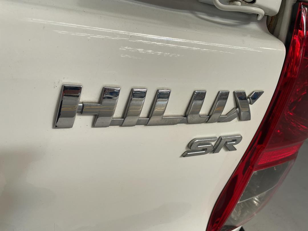 Photo '37' of Toyota Hilux