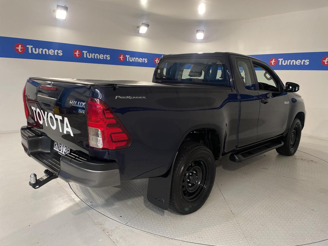 Photo '7' of Toyota Hilux