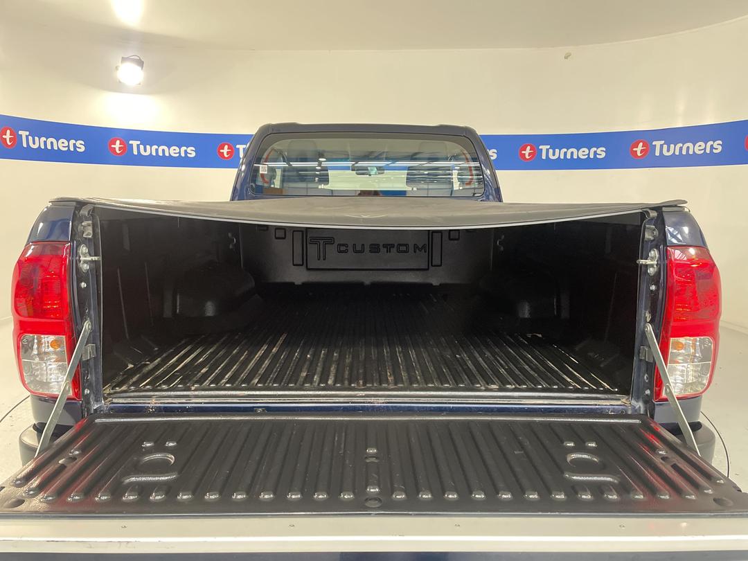 Photo '14' of Toyota Hilux