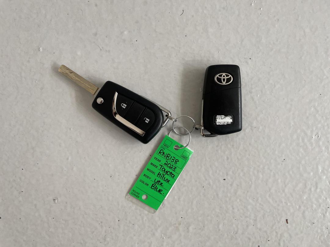 Photo '22' of Toyota Hilux