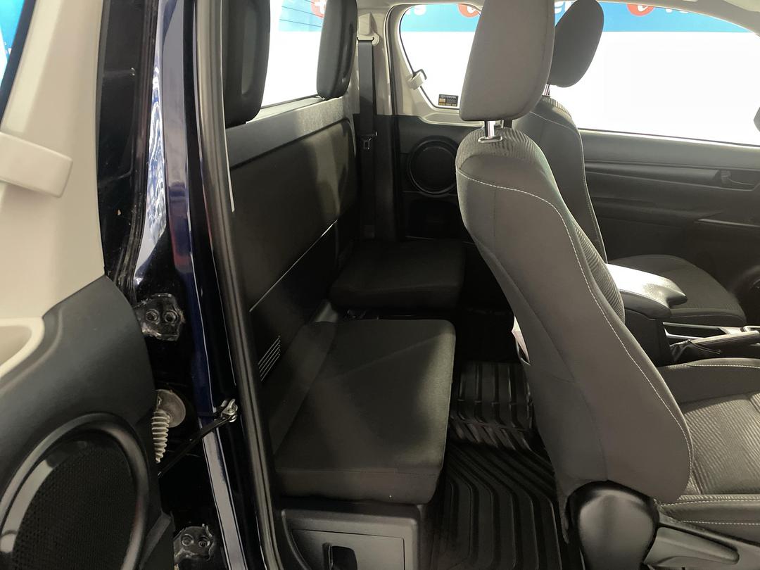 Photo '20' of Toyota Hilux