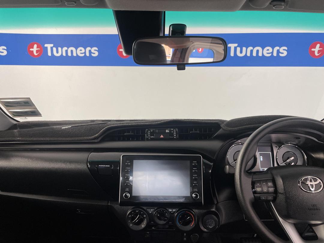 Photo '17' of Toyota Hilux