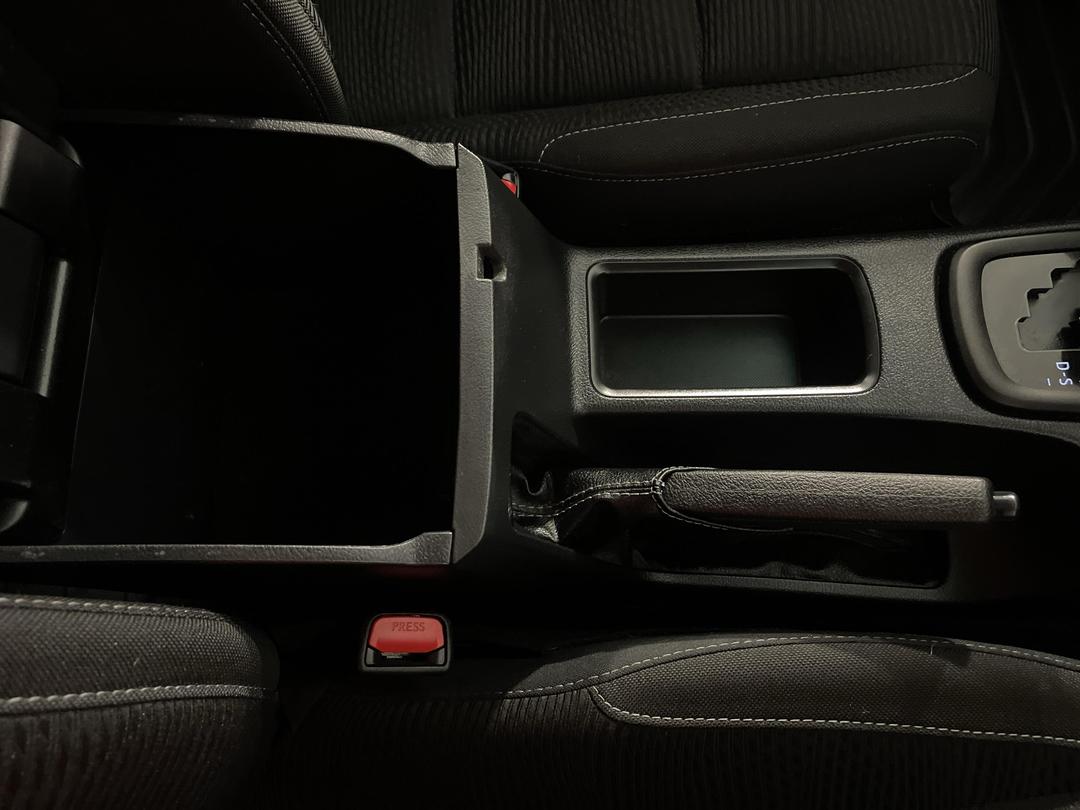 Photo '32' of Toyota Hilux