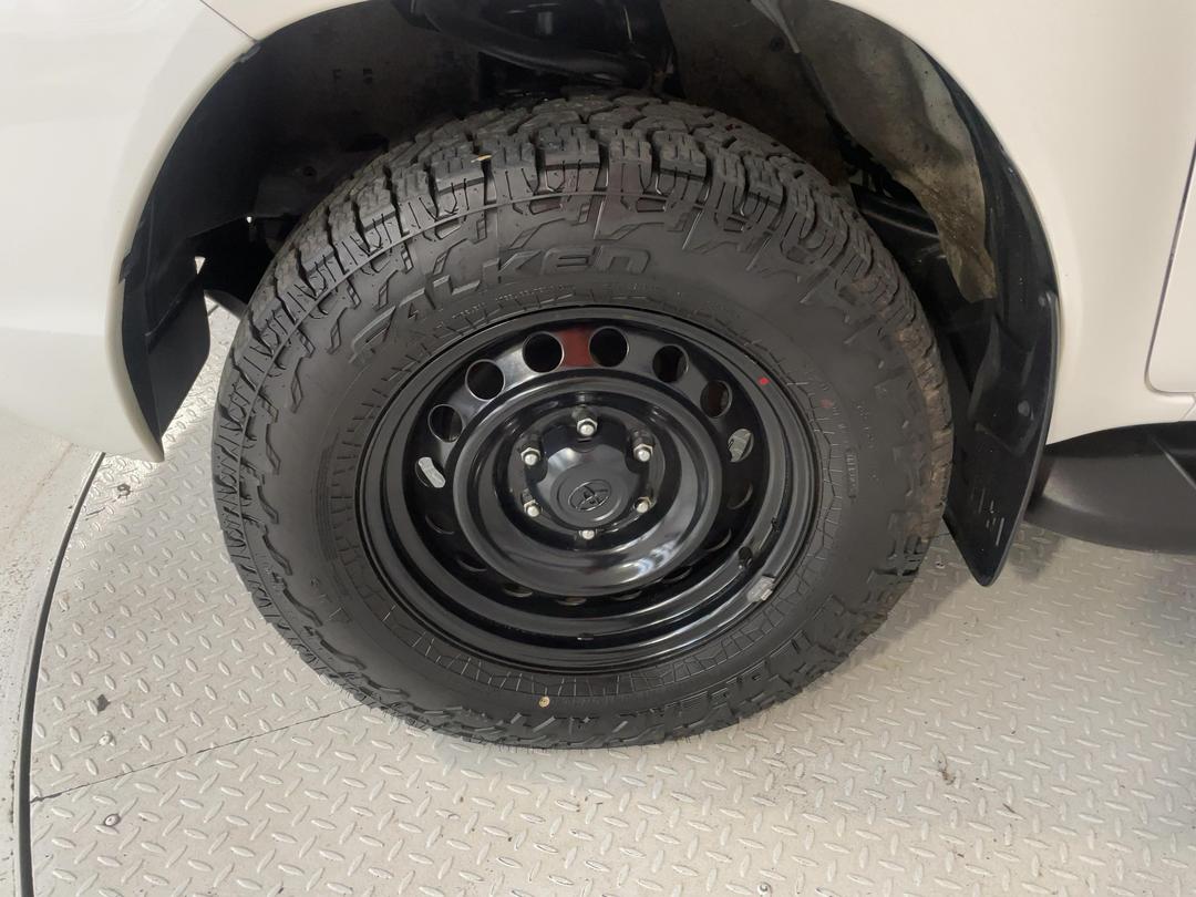 Photo '10' of Toyota Hilux