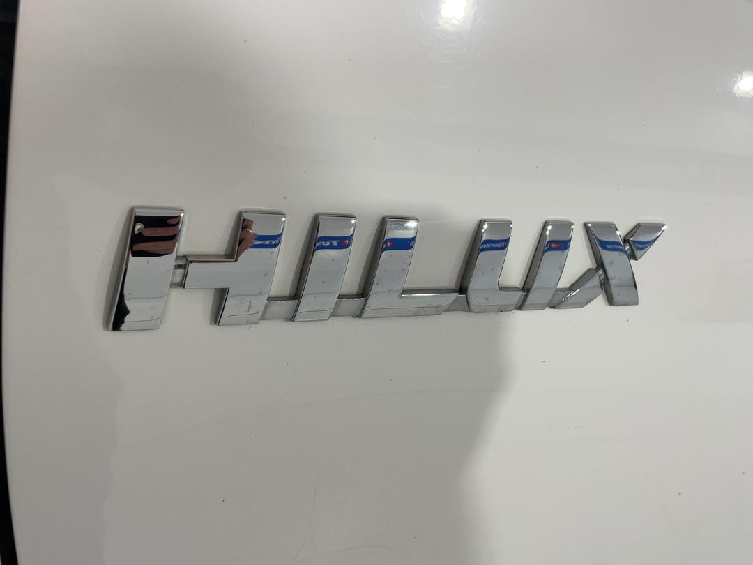 Photo '36' of Toyota Hilux