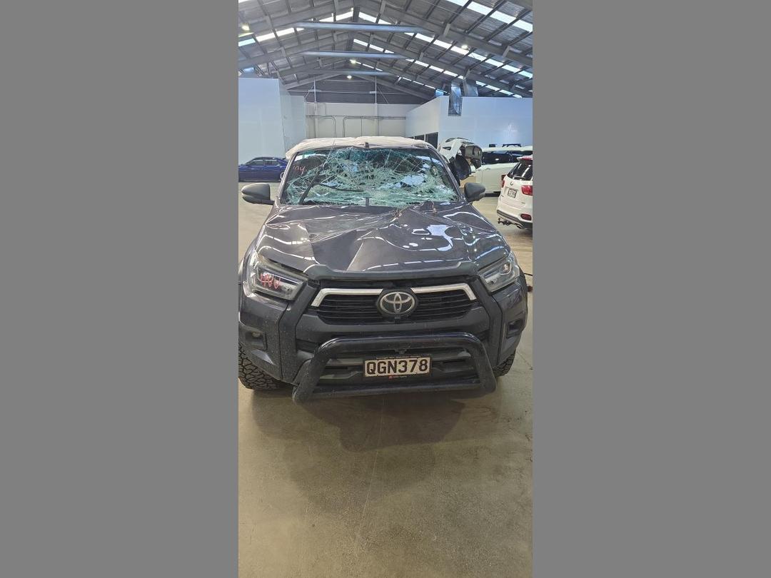 Photo '2' of Toyota Hilux SR5 Cruiser TD DC Photo '2' of Toyota Hilux SR5 Cruiser TD DC
