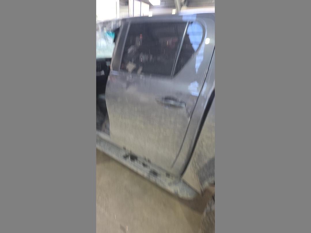 Photo '23' of Toyota Hilux SR5 Cruiser TD DC Photo '23' of Toyota Hilux SR5 Cruiser TD DC