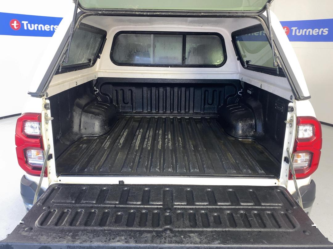 Photo '14' of Toyota Hilux