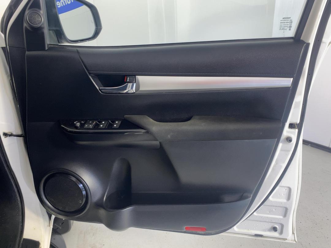 Photo '15' of Toyota Hilux
