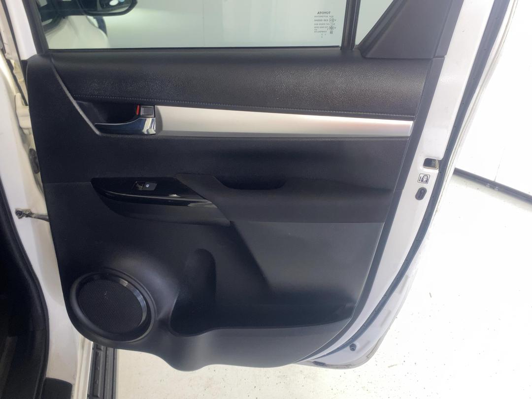 Photo '19' of Toyota Hilux