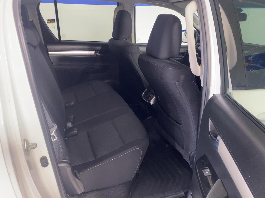 Photo '20' of Toyota Hilux