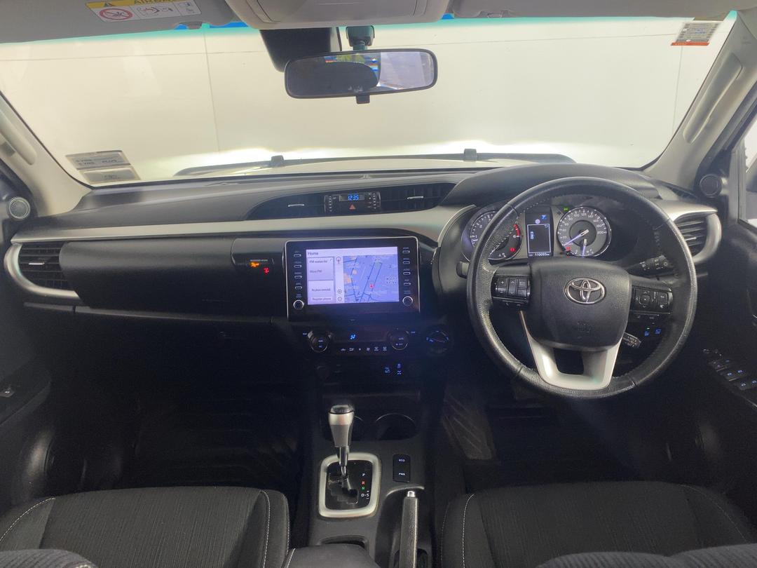 Photo '17' of Toyota Hilux