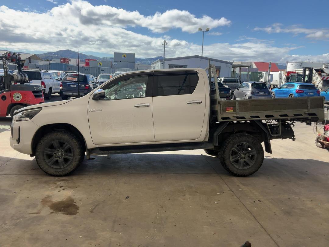 Photo '5' of Toyota Hilux SR5 TD DC Photo '5' of Toyota Hilux SR5 TD DC