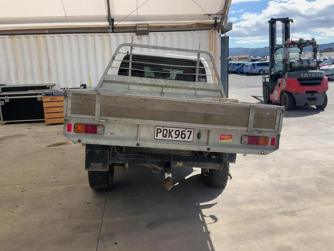 Photo '7' of Toyota Hilux SR5 TD DC Photo '7' of Toyota Hilux SR5 TD DC