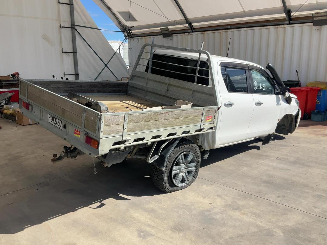 Photo '8' of Toyota Hilux SR5 TD DC Photo '8' of Toyota Hilux SR5 TD DC