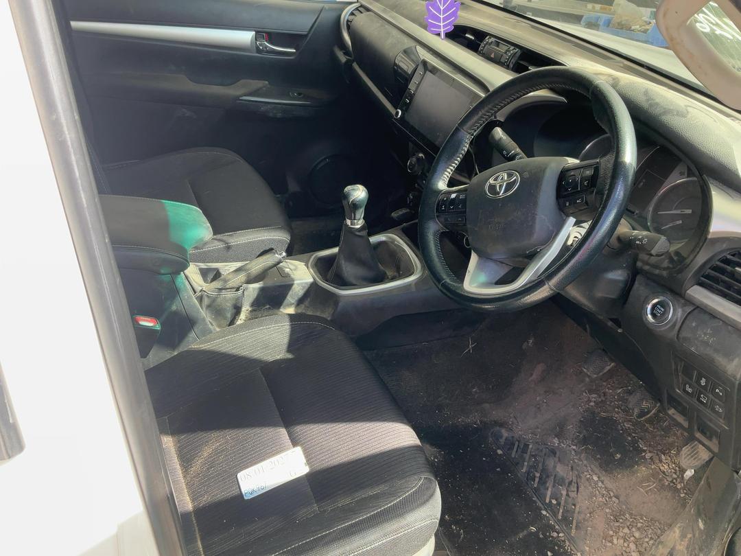 Photo '18' of Toyota Hilux SR5 TD DC Photo '18' of Toyota Hilux SR5 TD DC
