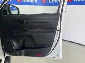 Photo '15' of Toyota Hilux