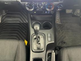 Photo '18' of Toyota Hilux