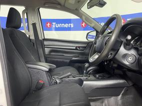 Photo '16' of Toyota Hilux