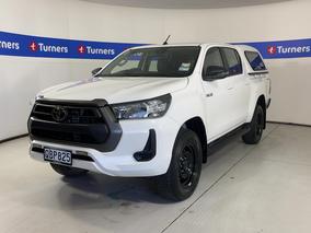 Photo '4' of Toyota Hilux