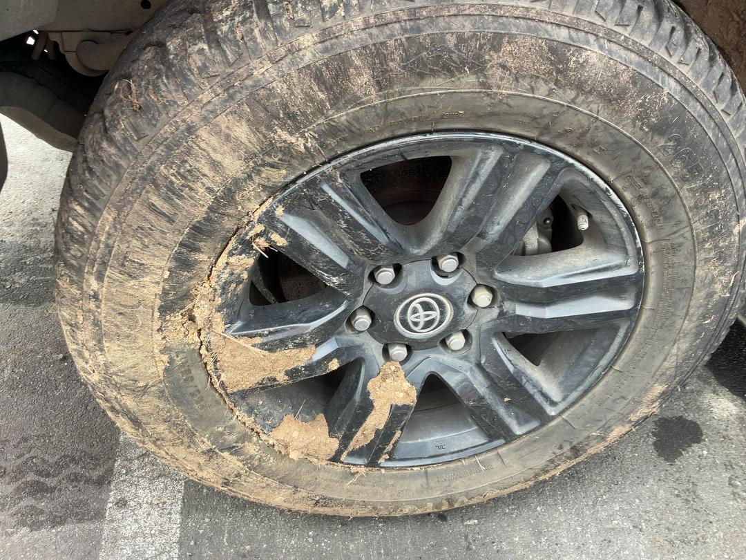 Photo '5' of Toyota Hilux SR5 TD DC