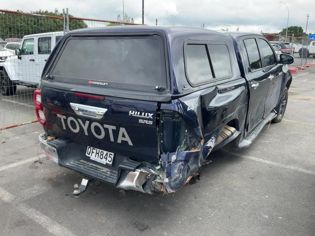Photo '4' of Toyota Hilux SR5 TD DC
