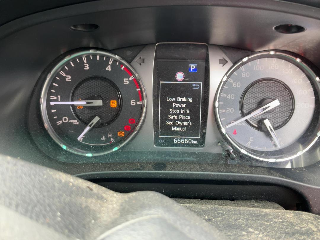 Photo '15' of Toyota Hilux SR5 TD DC