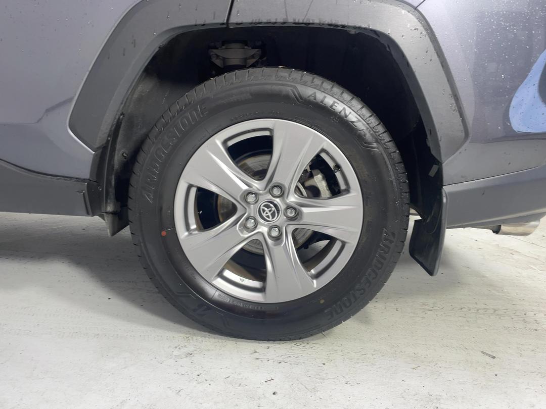 Photo '11' of Toyota Rav4