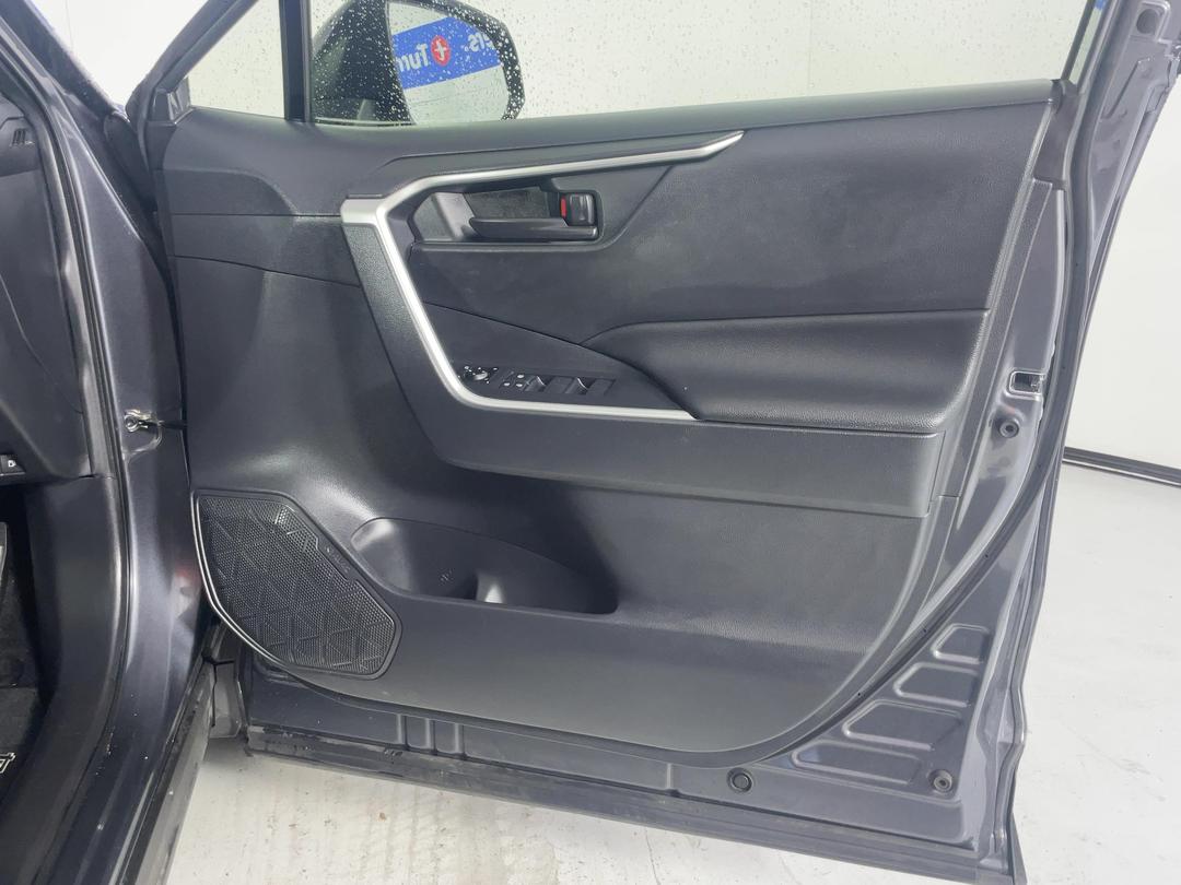 Photo '15' of Toyota Rav4