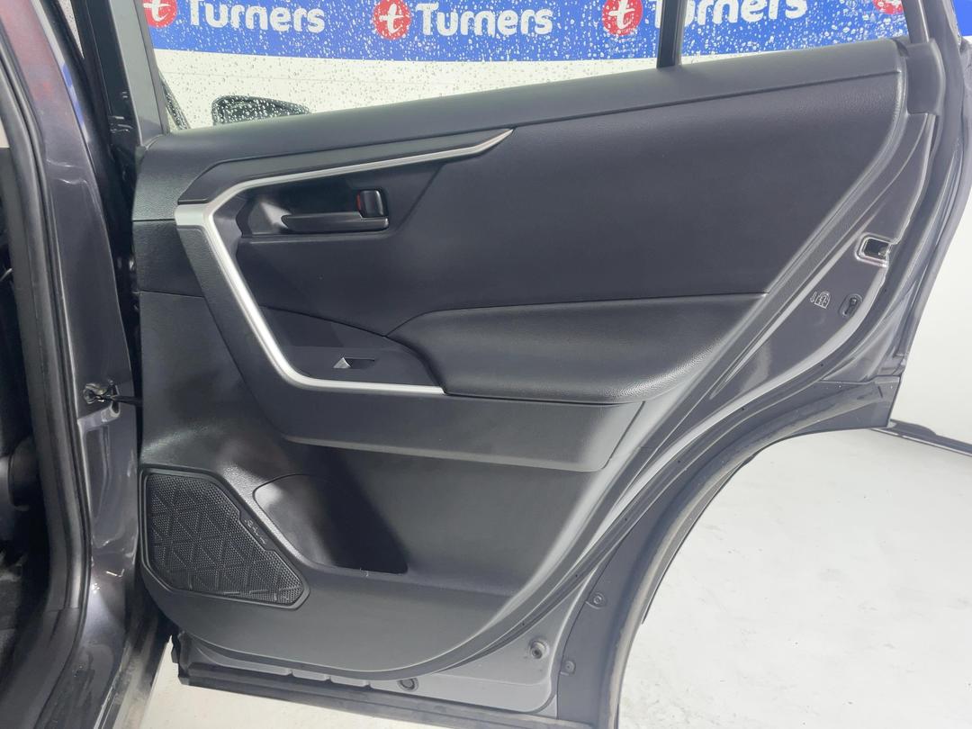 Photo '19' of Toyota Rav4