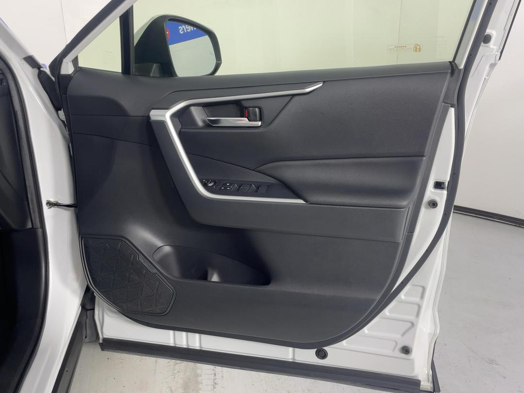 Photo '15' of Toyota Rav4