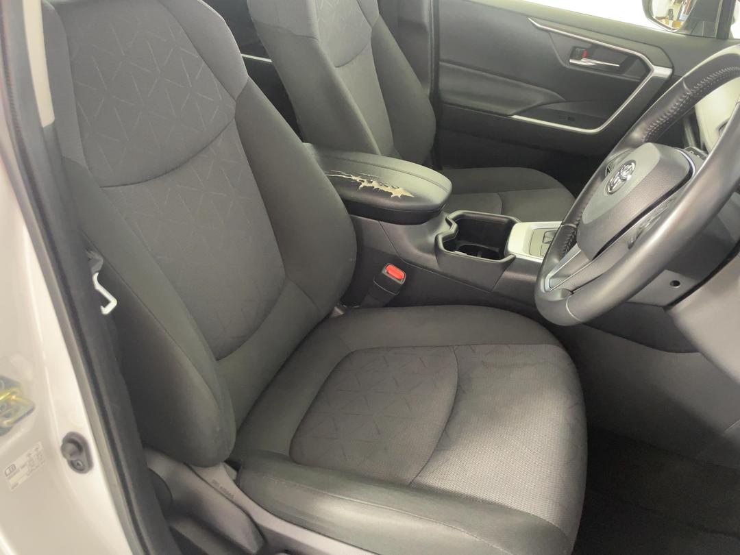 Photo '16' of Toyota Rav4