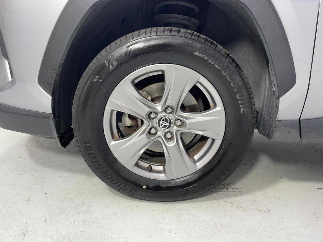 Photo '10' of Toyota Rav4