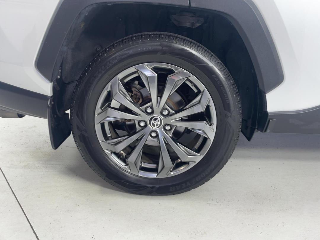 Photo '12' of Toyota Rav4