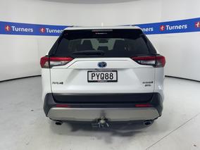 Photo '6' of Toyota Rav4